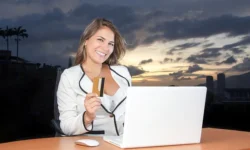 Discount Offers Doubles up Joy of Online Shopping